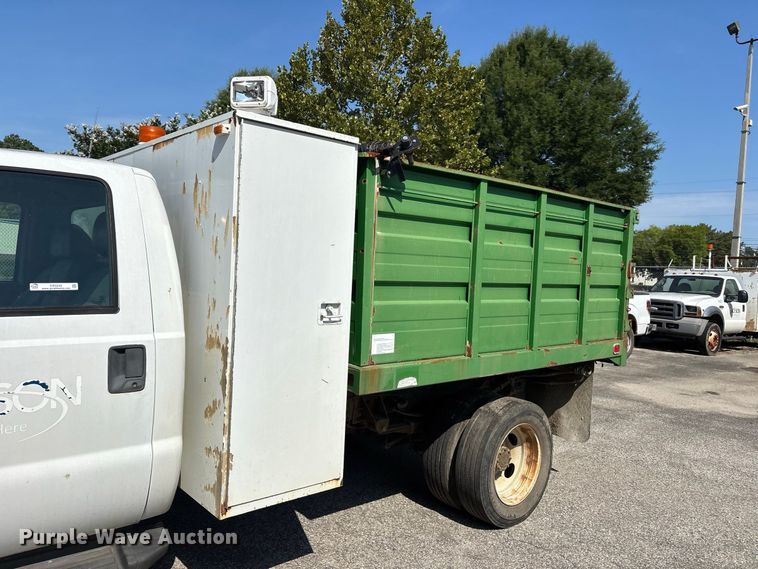 image for item ER3242 2012 Ford F450 Super Duty dump truck