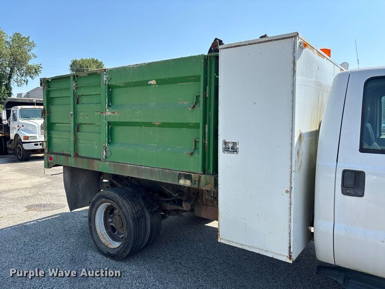 image for item ER3242 2012 Ford F450 Super Duty dump truck