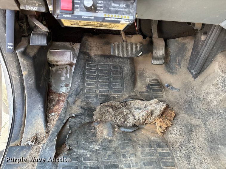image for item ER3242 2012 Ford F450 Super Duty dump truck
