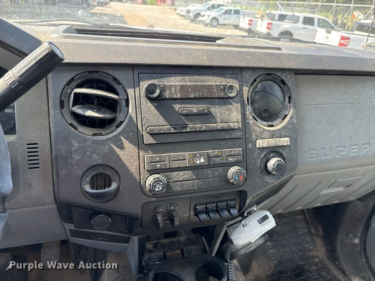 image for item ER3242 2012 Ford F450 Super Duty dump truck