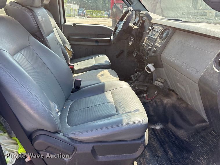 image for item ER3242 2012 Ford F450 Super Duty dump truck