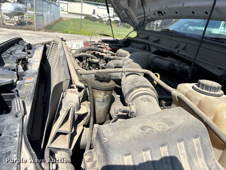 image for item ER3242 2012 Ford F450 Super Duty dump truck