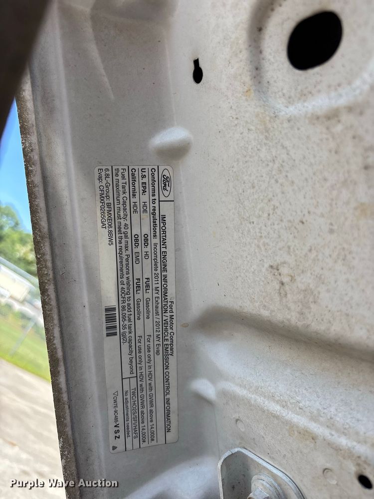 image for item ER3242 2012 Ford F450 Super Duty dump truck