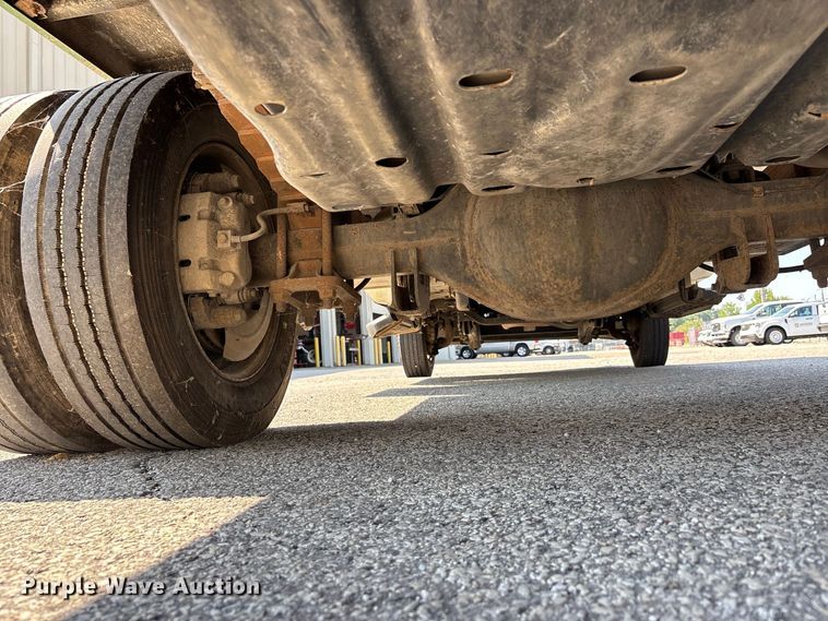 image for item ER3242 2012 Ford F450 Super Duty dump truck