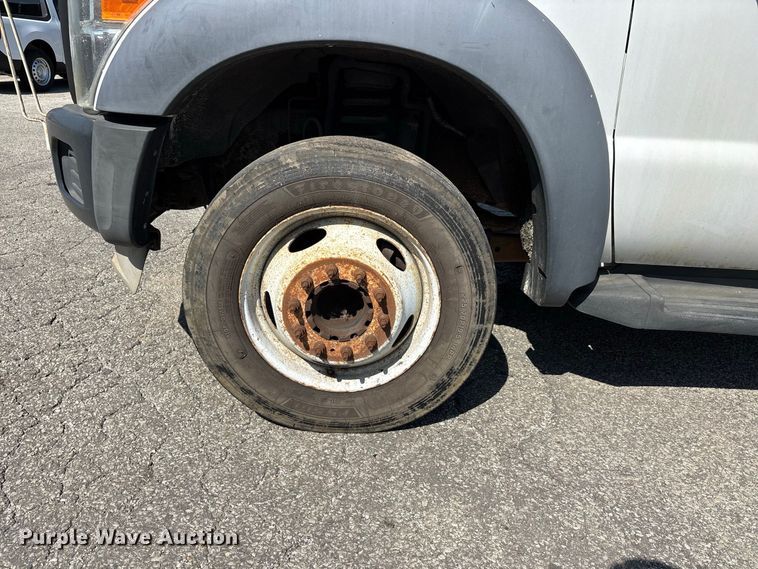image for item ER3242 2012 Ford F450 Super Duty dump truck