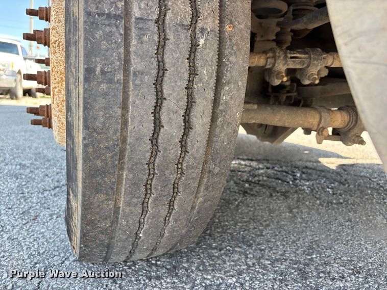 image for item ER3242 2012 Ford F450 Super Duty dump truck