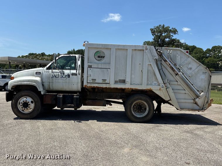 image for item ER3244 1999 GMC C7 refuse truck
