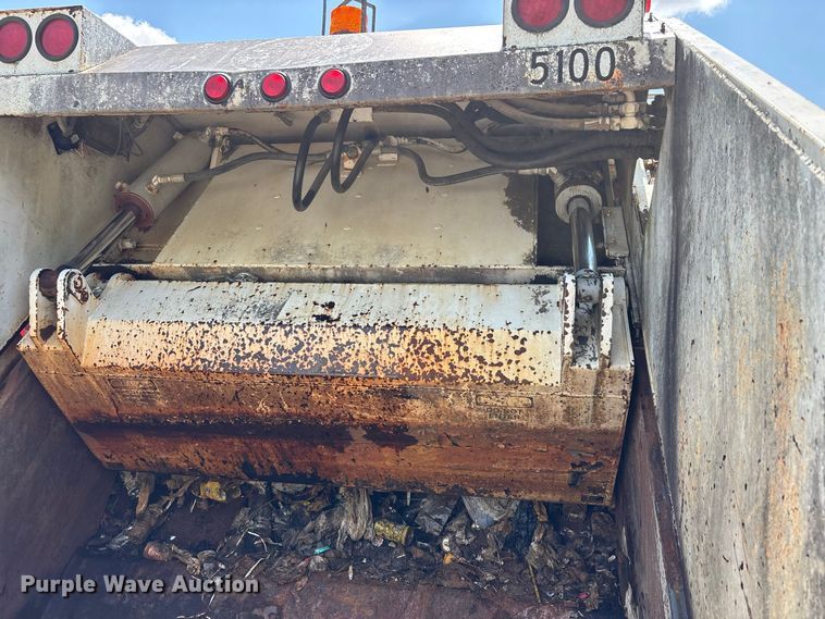 image for item ER3244 1999 GMC C7 refuse truck
