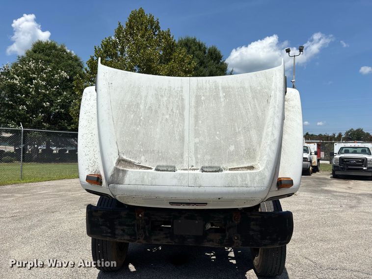 image for item ER3244 1999 GMC C7 refuse truck
