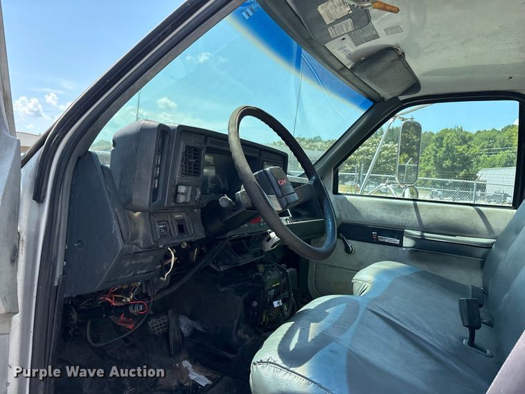 image for item ER3244 1999 GMC C7 refuse truck