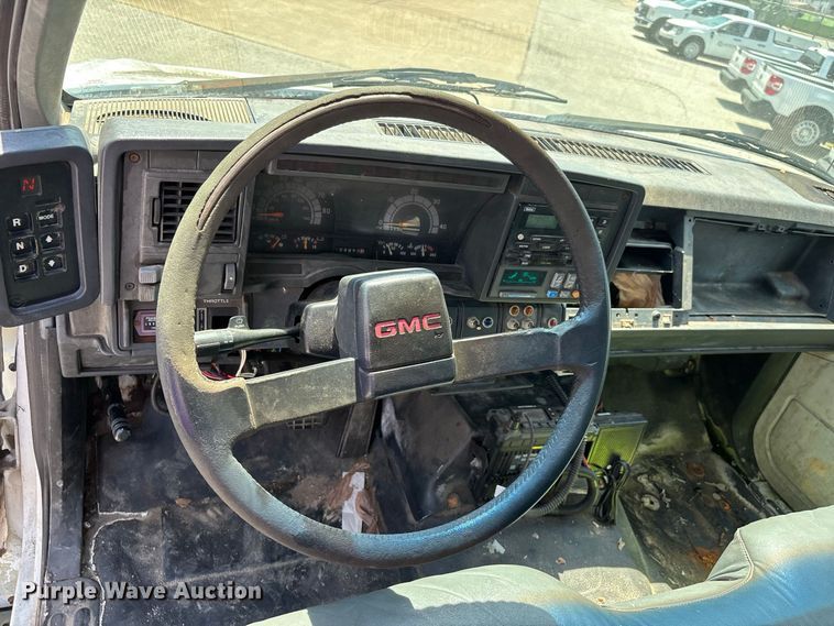 image for item ER3244 1999 GMC C7 refuse truck