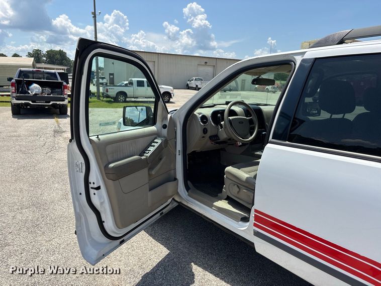 image for item ER3245 2006 Ford Explorer SUV