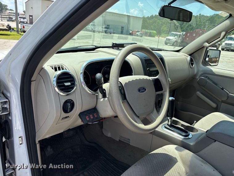 image for item ER3245 2006 Ford Explorer SUV