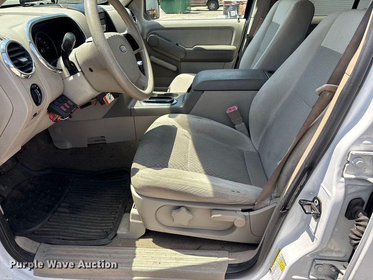 image for item ER3245 2006 Ford Explorer SUV