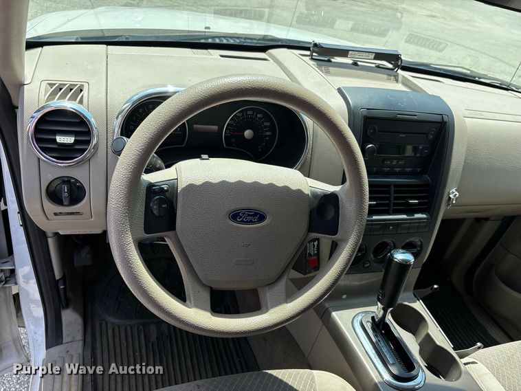 image for item ER3245 2006 Ford Explorer SUV