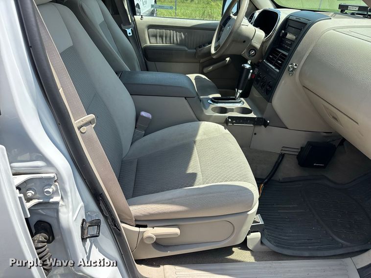 image for item ER3245 2006 Ford Explorer SUV