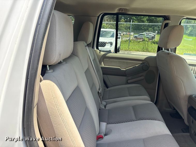image for item ER3245 2006 Ford Explorer SUV