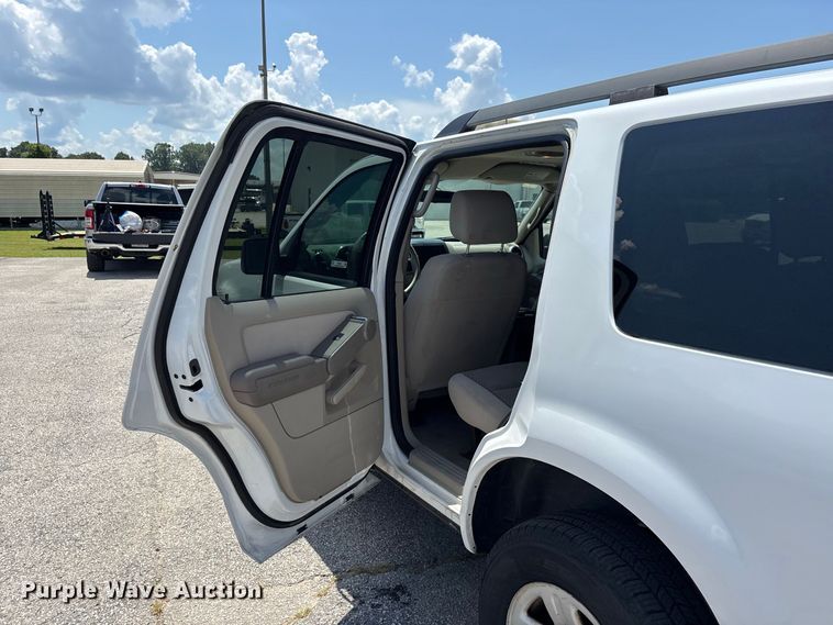 image for item ER3245 2006 Ford Explorer SUV