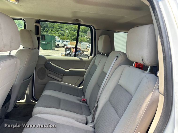 image for item ER3245 2006 Ford Explorer SUV