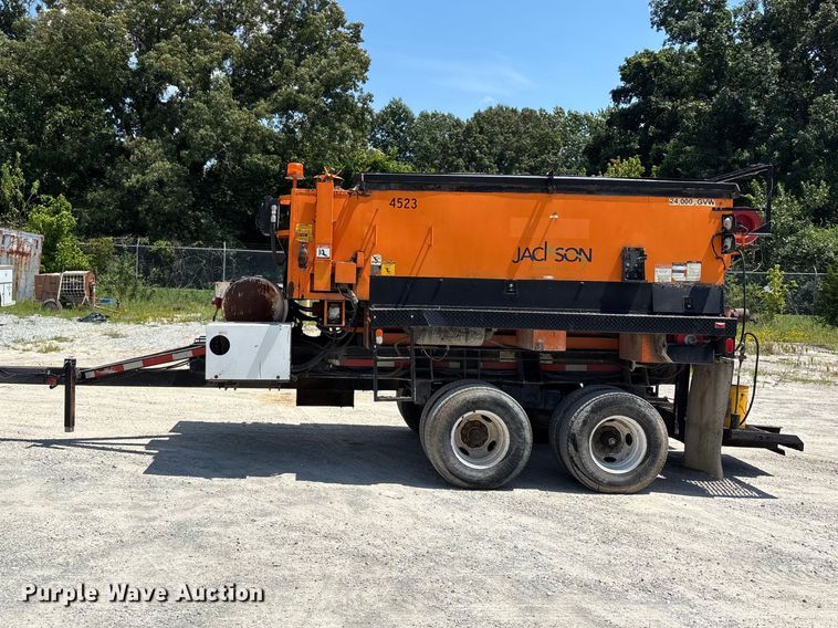 image for item ER3246 HD industries TM425-100 pothole patcher