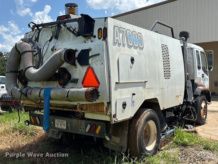 image for item ER3247 2011 Freightliner S2 street sweeper truck