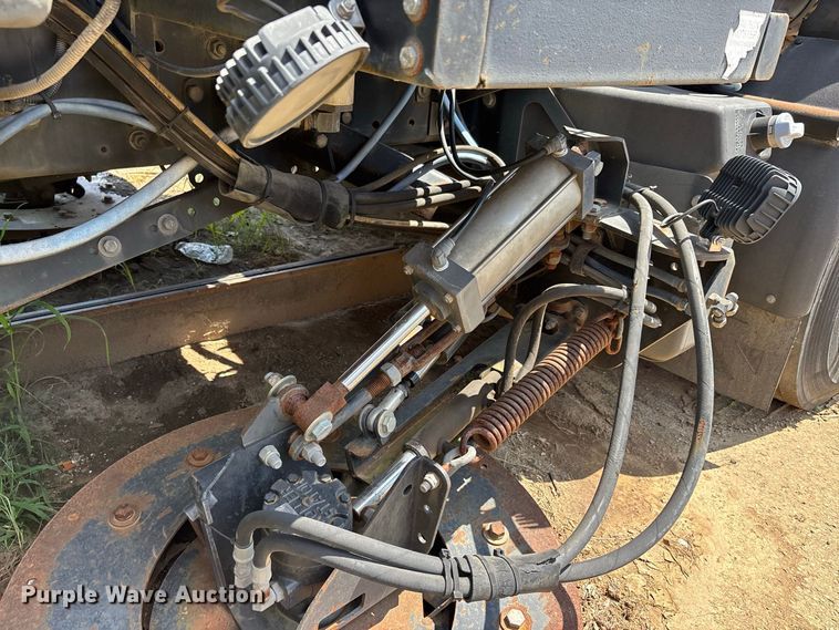 image for item ER3247 2011 Freightliner S2 street sweeper truck