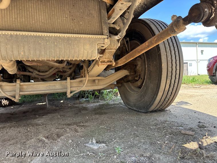 image for item ER3247 2011 Freightliner S2 street sweeper truck