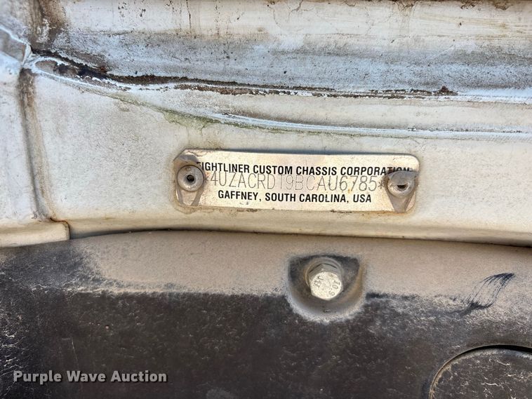 image for item ER3247 2011 Freightliner S2 street sweeper truck