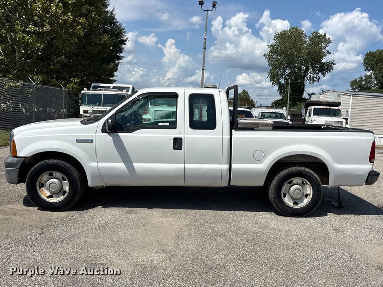 image for item ER3248 2005 Ford F250 Super Duty Ext. Cab pickup truck