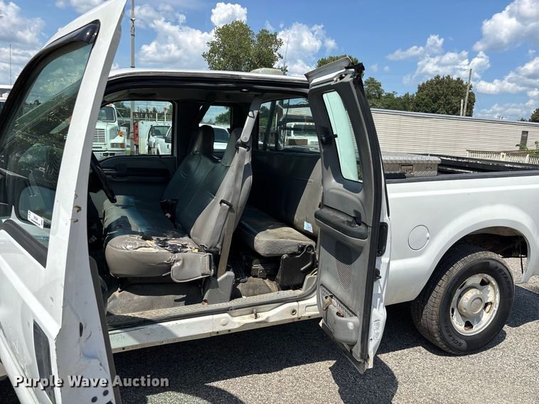 image for item ER3248 2005 Ford F250 Super Duty Ext. Cab pickup truck
