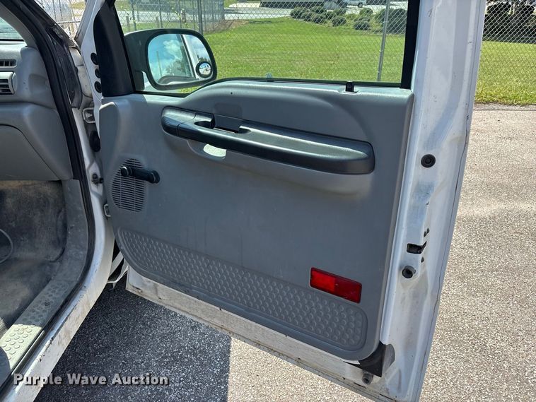 image for item ER3248 2005 Ford F250 Super Duty Ext. Cab pickup truck
