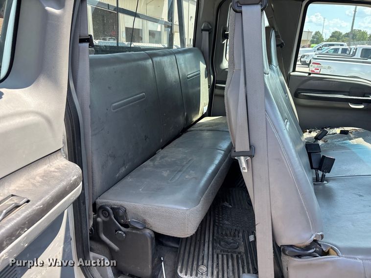 image for item ER3248 2005 Ford F250 Super Duty Ext. Cab pickup truck