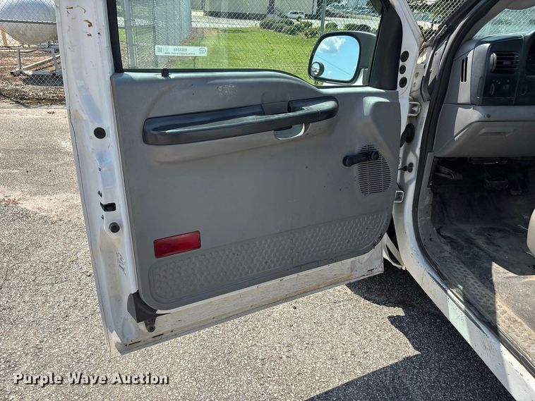 image for item ER3248 2005 Ford F250 Super Duty Ext. Cab pickup truck
