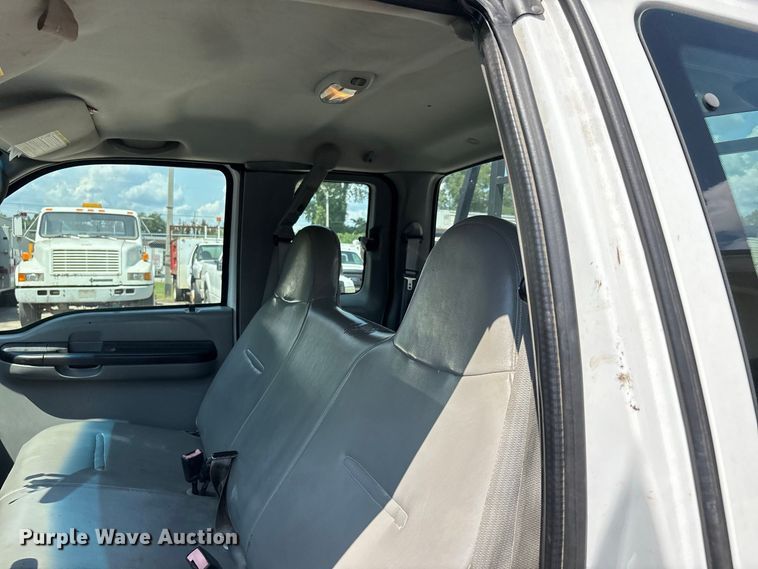 image for item ER3248 2005 Ford F250 Super Duty Ext. Cab pickup truck