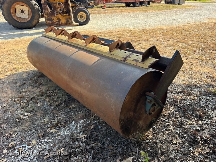 image for item ET0367 Shop Made single drum roller