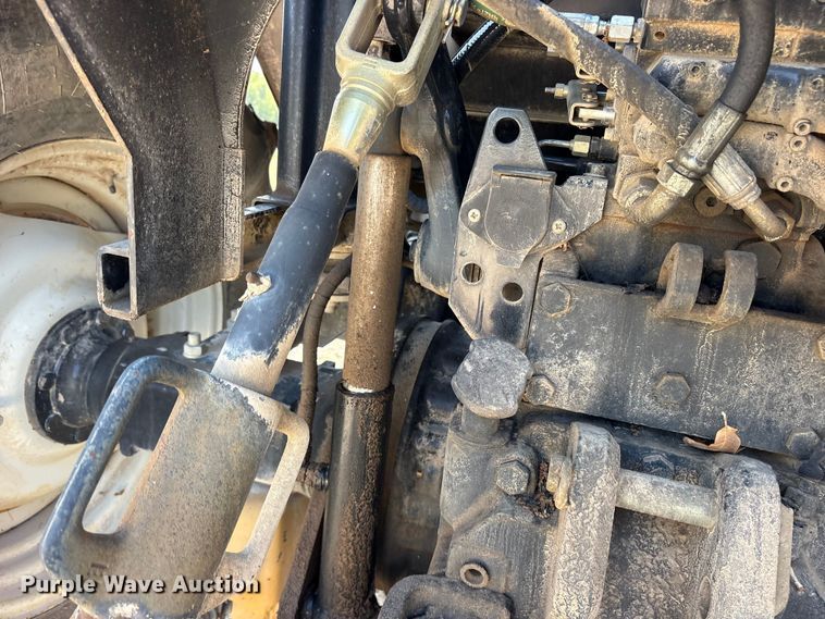 image for item ET0369 2003 New Holland TS115A tractor