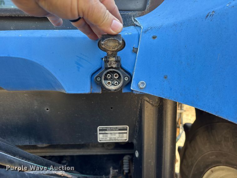 image for item ET0369 2003 New Holland TS115A tractor