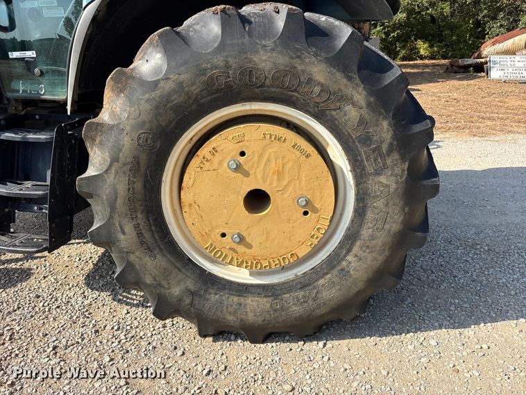 image for item ET0369 2003 New Holland TS115A tractor