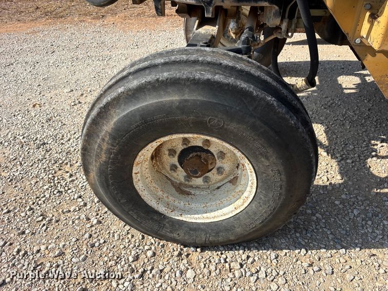 image for item ET0369 2003 New Holland TS115A tractor