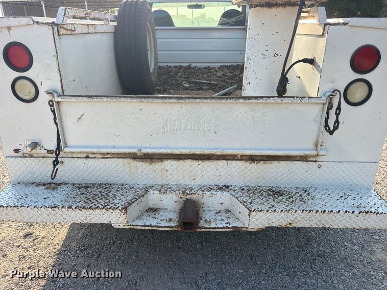 image for item ET0370 1999 Ford F250 Super Duty utility bed pickup truck