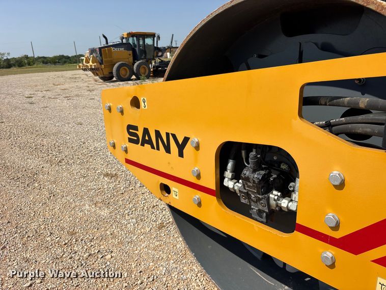 image for item ET0371 Sany SSR120C-8 single drum vibratory roller