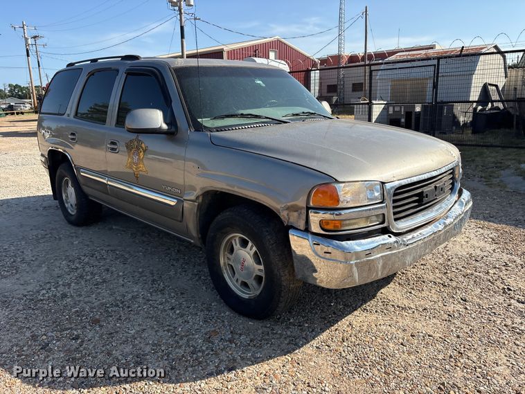 image for item ET0393 2000 GMC Yukon SUV