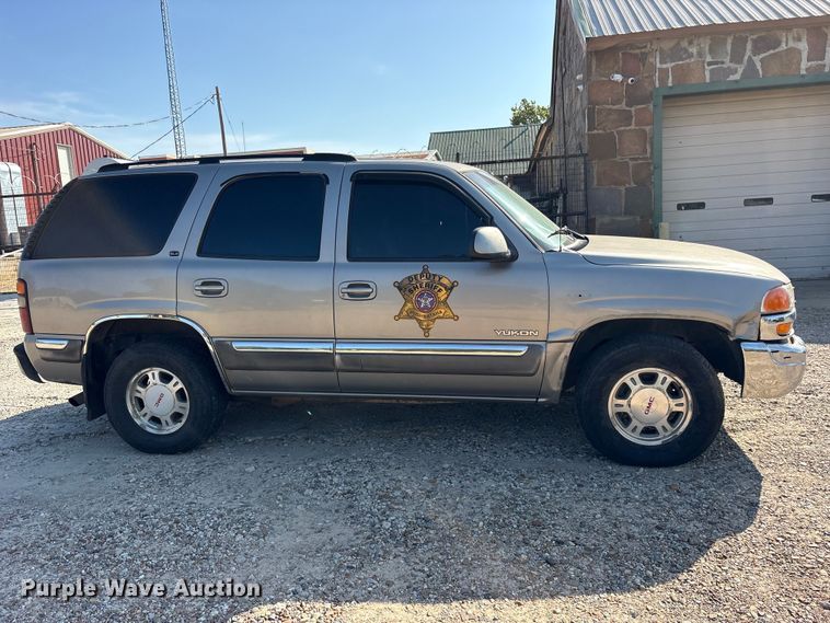 image for item ET0393 2000 GMC Yukon SUV