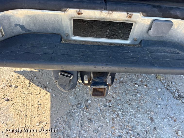 image for item ET0393 2000 GMC Yukon SUV
