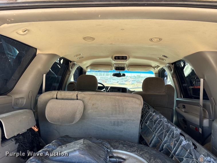 image for item ET0393 2000 GMC Yukon SUV