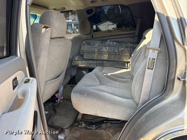 image for item ET0393 2000 GMC Yukon SUV