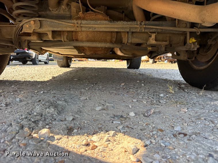 image for item ET0393 2000 GMC Yukon SUV