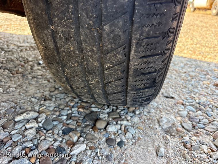 image for item ET0393 2000 GMC Yukon SUV