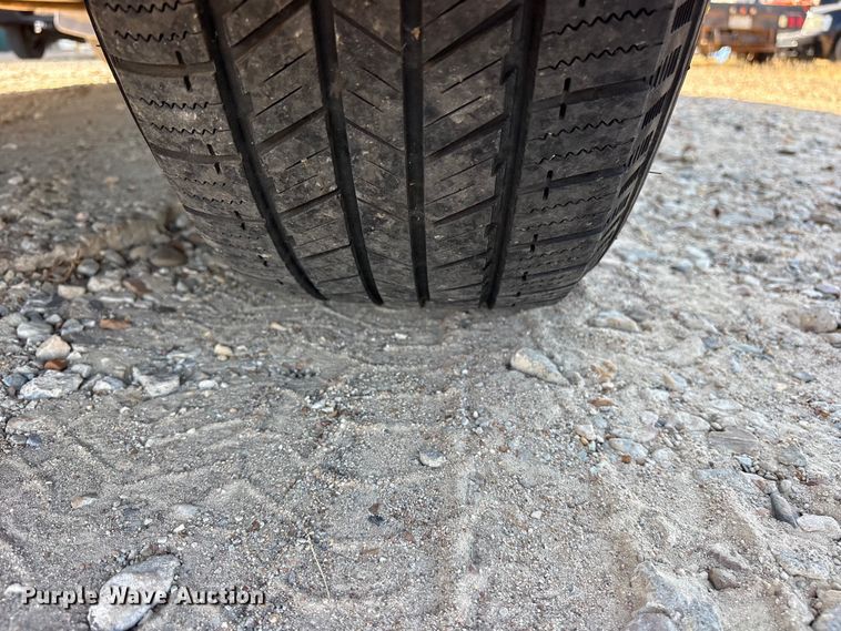 image for item ET0393 2000 GMC Yukon SUV