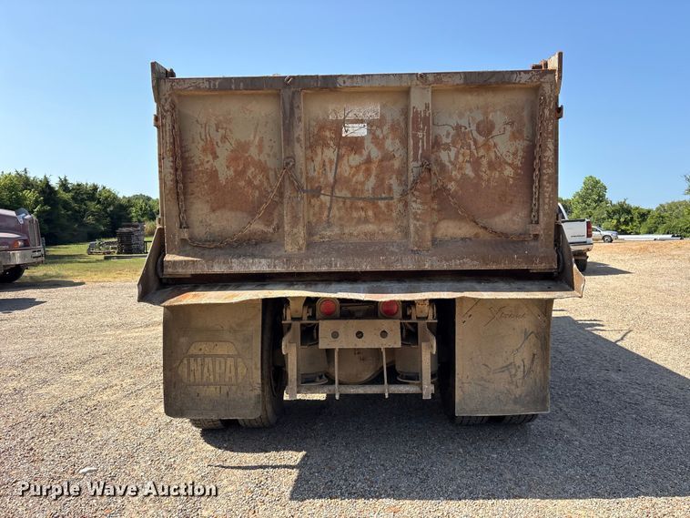 image for item ET0398 1996 Freightliner FDL112 dump truck